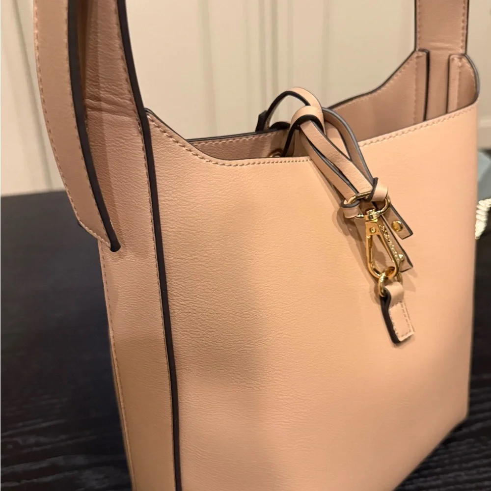 Mali + Lily Women's Black Shoulder Bag - Picture 5 of 9